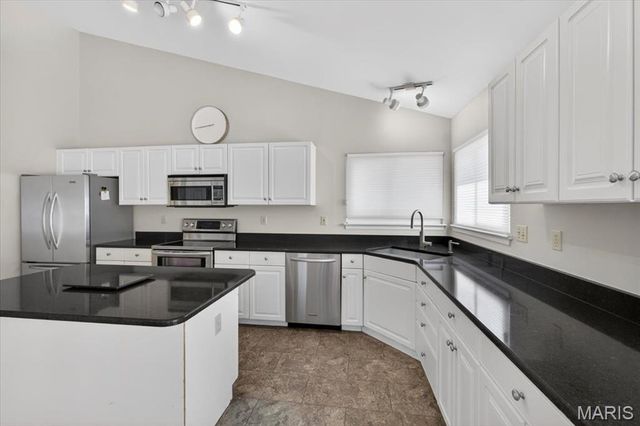 2961 Championship Boulevard, Oakville, MO 63129