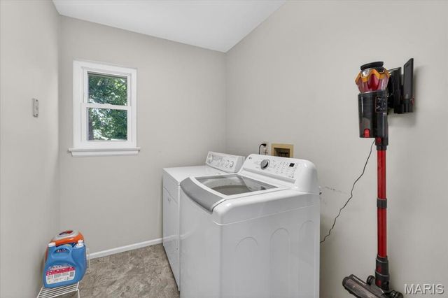 2961 Championship Boulevard, Oakville, MO 63129