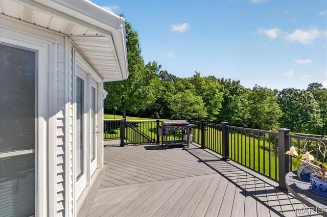 2961 Championship Boulevard, Oakville, MO 63129