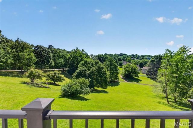 2961 Championship Boulevard, Oakville, MO 63129