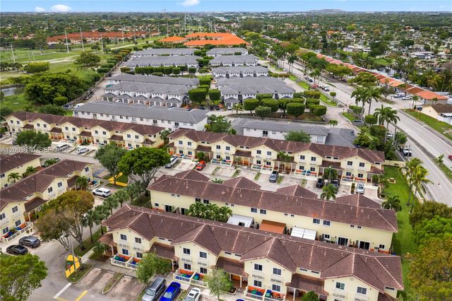 7452 NW 178th St, Hialeah, FL 33015