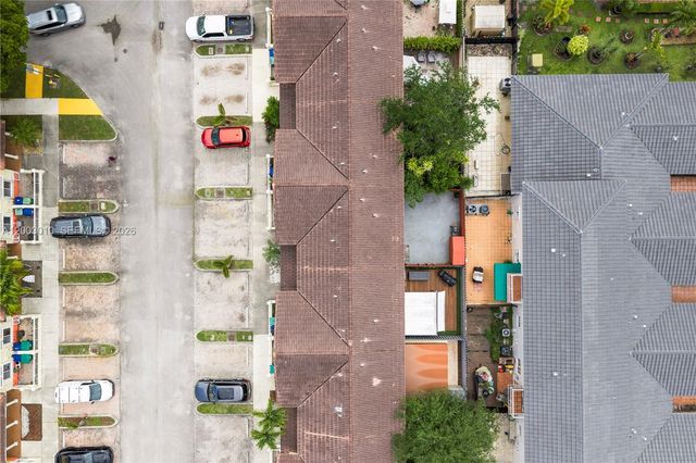 7452 NW 178th St, Hialeah, FL 33015