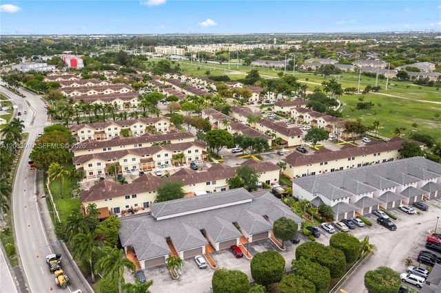 7452 NW 178th St, Hialeah, FL 33015