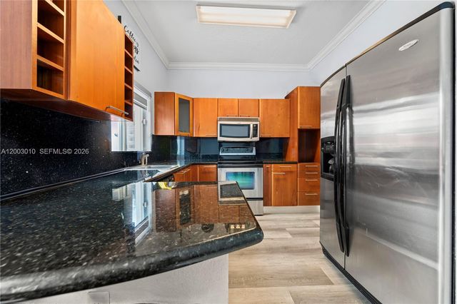 7452 NW 178th St, Hialeah, FL 33015