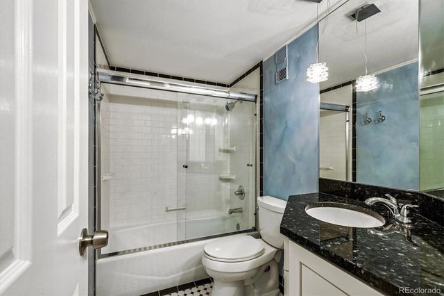 1180 S Monaco Parkway 5, Denver, CO 80224