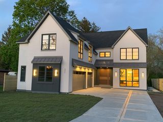 377 S Prairie Avenue, Elmhurst, IL 60126