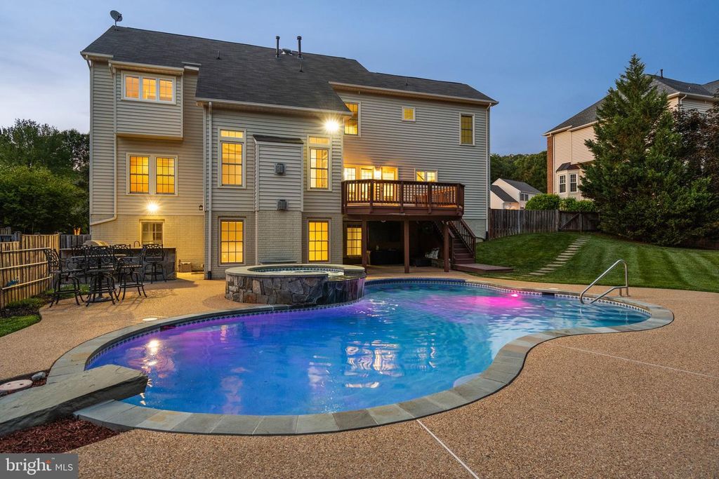 12923 CHAMPLAIN DR, Manassas, VA 20112