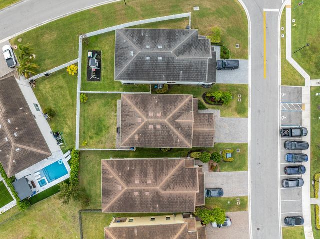 3970 Pelicano Way, Deerfield Beach, FL 33064