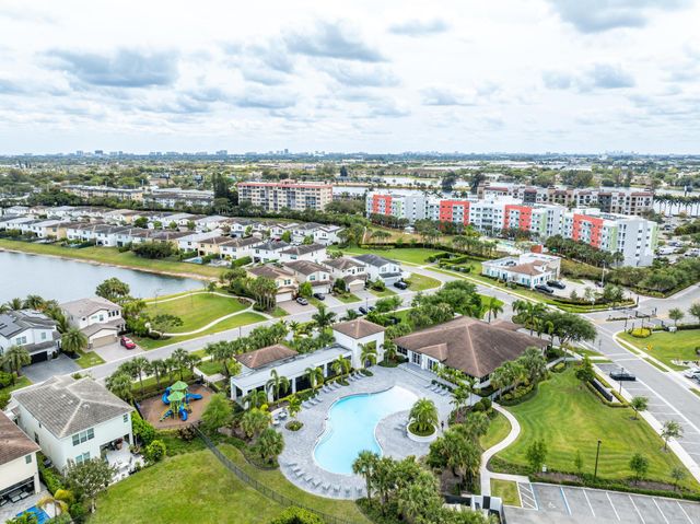 3970 Pelicano Way, Deerfield Beach, FL 33064