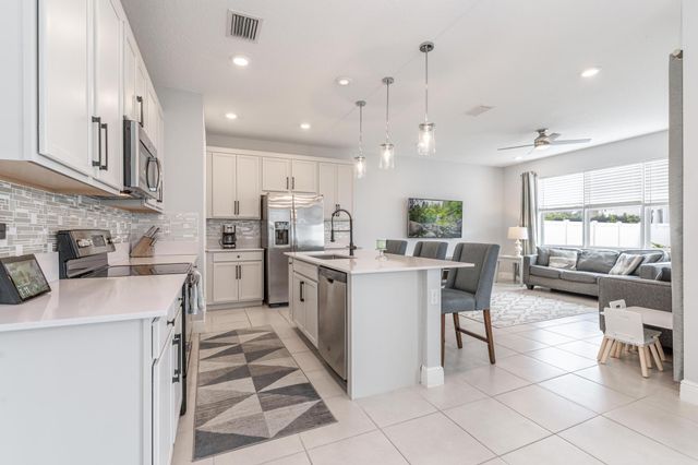 3970 Pelicano Way, Deerfield Beach, FL 33064