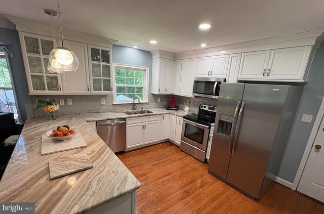 6845 BAYBERRY XING, Owings, MD 20736