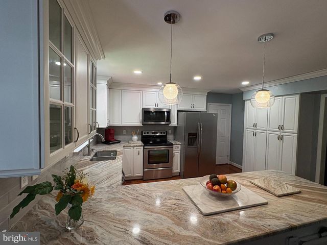 6845 BAYBERRY XING, Owings, MD 20736