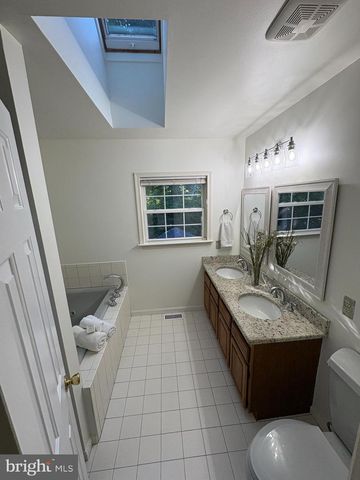 6845 BAYBERRY XING, Owings, MD 20736