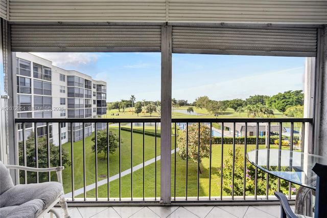 8900 Washington Boulevard 409, Pembroke Pines, FL 33025
