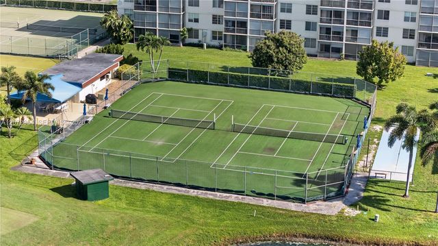 8900 Washington Boulevard 409, Pembroke Pines, FL 33025