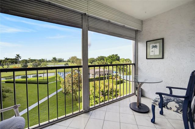 8900 Washington Boulevard 409, Pembroke Pines, FL 33025