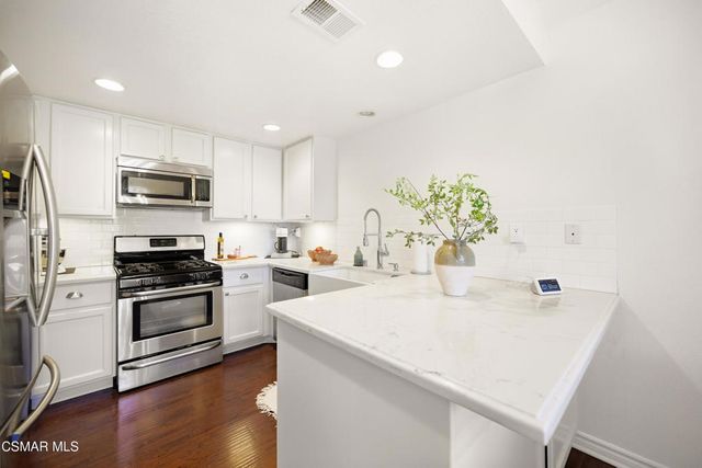 611 Calle Seguro, Oak Park, CA 91377