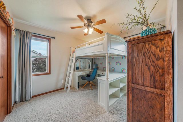 2315 MEADOW FLOWER COURT, Neenah, WI 54956