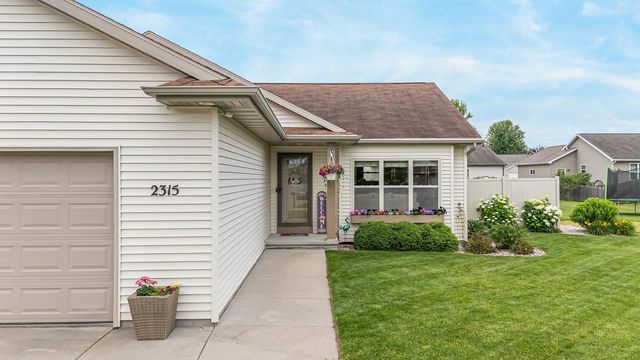 2315 MEADOW FLOWER COURT, Neenah, WI 54956