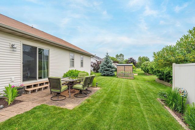2315 MEADOW FLOWER COURT, Neenah, WI 54956
