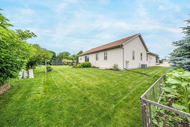2315 MEADOW FLOWER COURT, Neenah, WI 54956