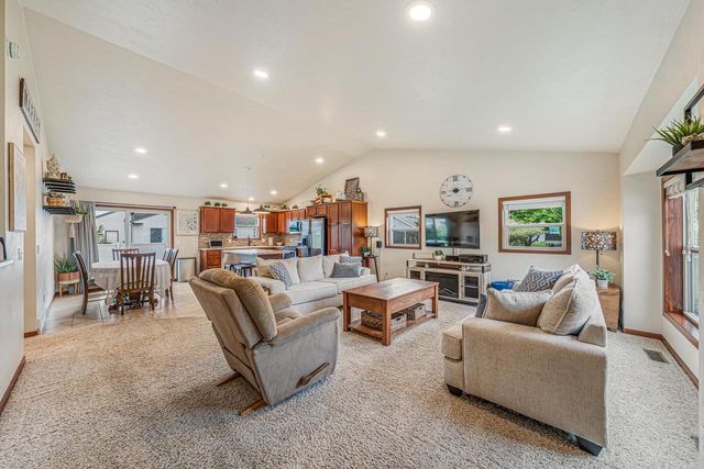 2315 MEADOW FLOWER COURT, Neenah, WI 54956