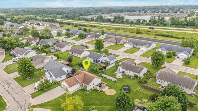 2315 MEADOW FLOWER COURT, Neenah, WI 54956