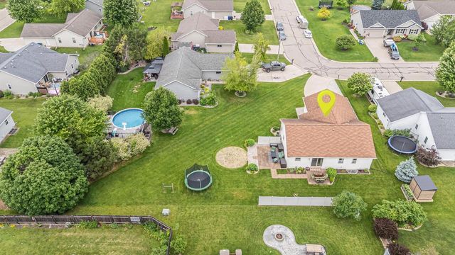 2315 MEADOW FLOWER COURT, Neenah, WI 54956