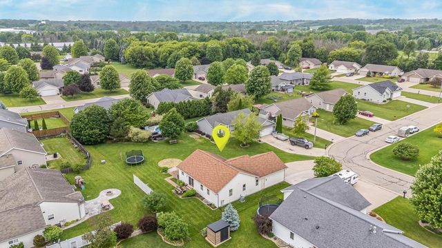 2315 MEADOW FLOWER COURT, Neenah, WI 54956