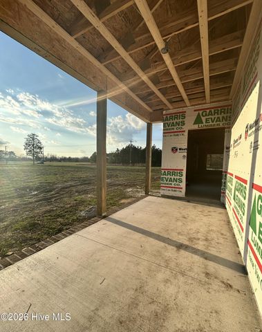 2889 Catherine Lake Road, Richlands, NC 28574