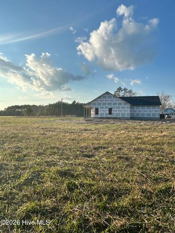 2889 Catherine Lake Road, Richlands, NC 28574