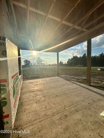 2889 Catherine Lake Road, Richlands, NC 28574