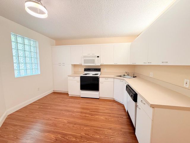 4300 NW 30th Street 343, Coconut Creek, FL 33066