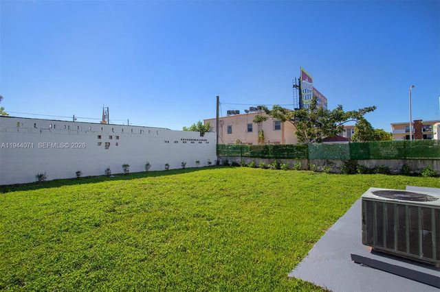 2620 SW 9th St, Miami, FL 33135