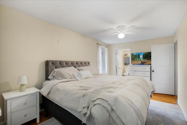 579 E Falmouth Highway, East Falmouth, MA 02536