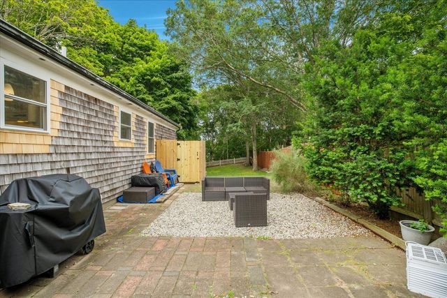 579 E Falmouth Highway, East Falmouth, MA 02536