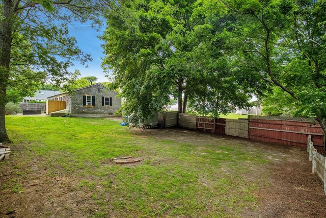 579 E Falmouth Highway, East Falmouth, MA 02536