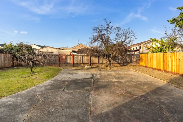 571 Pomona St, San Lorenzo, CA 94580