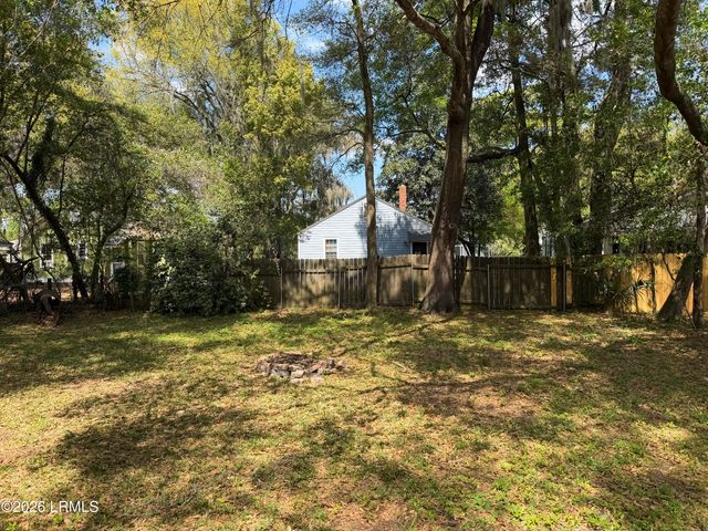 2705 North Street, Beaufort, SC 29902