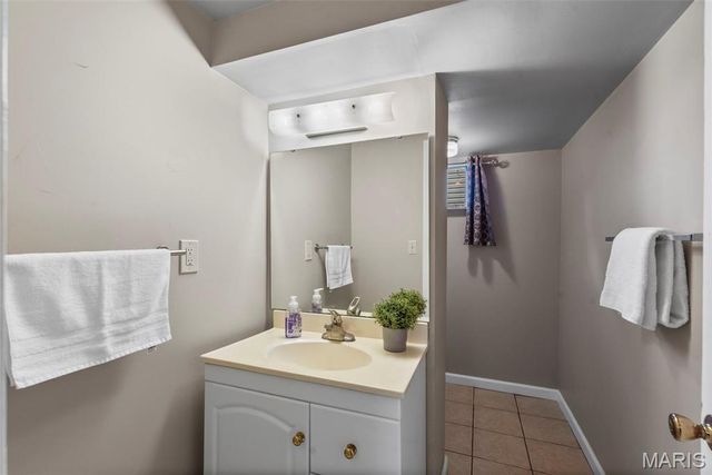 2361 Wesbriar Court, Maryland Heights, MO 63043