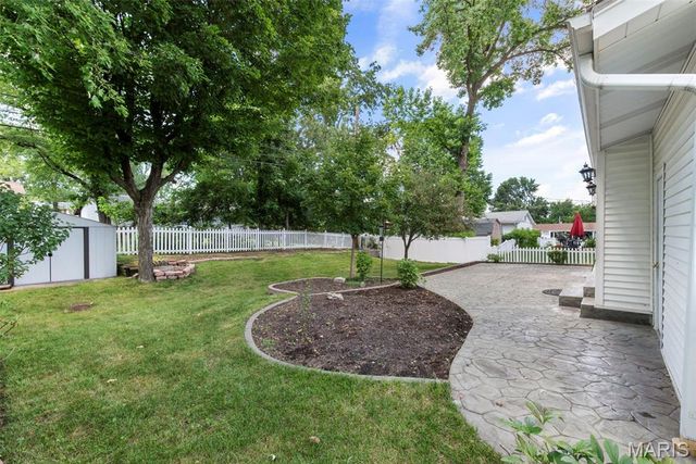 2361 Wesbriar Court, Maryland Heights, MO 63043