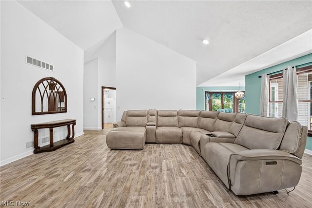 3948 Johnson Road, Norton, OH 44203