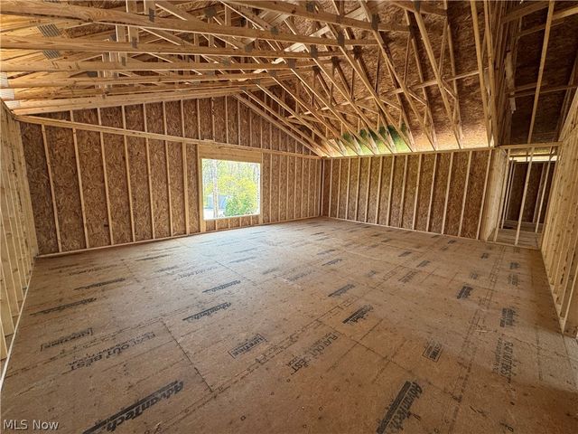 1296 NE River Road, Lake Milton, OH 44429