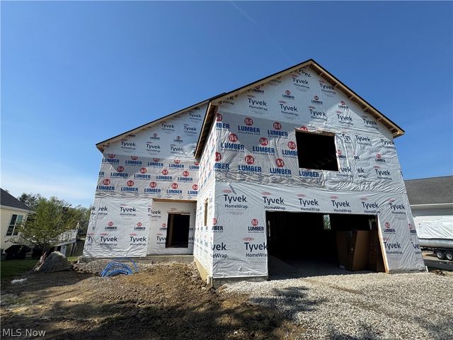 1296 NE River Road, Lake Milton, OH 44429