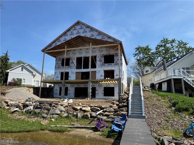 1296 NE River Road, Lake Milton, OH 44429