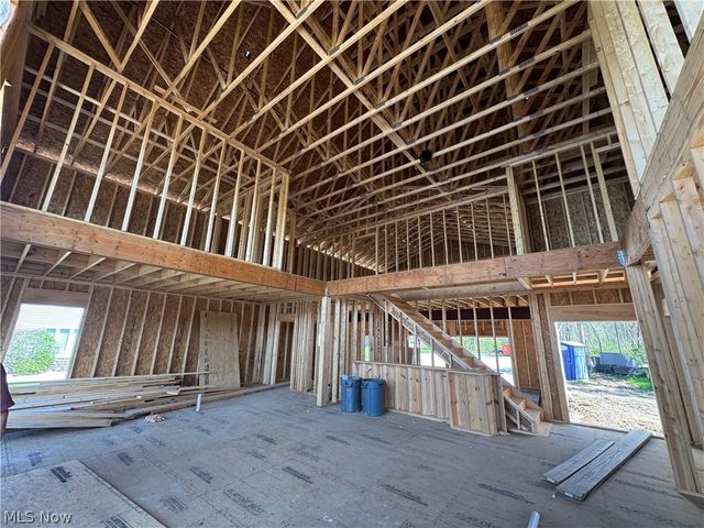 1296 NE River Road, Lake Milton, OH 44429