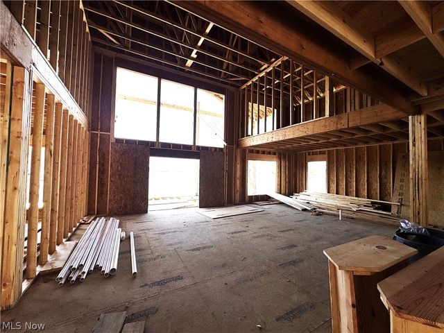 1296 NE River Road, Lake Milton, OH 44429