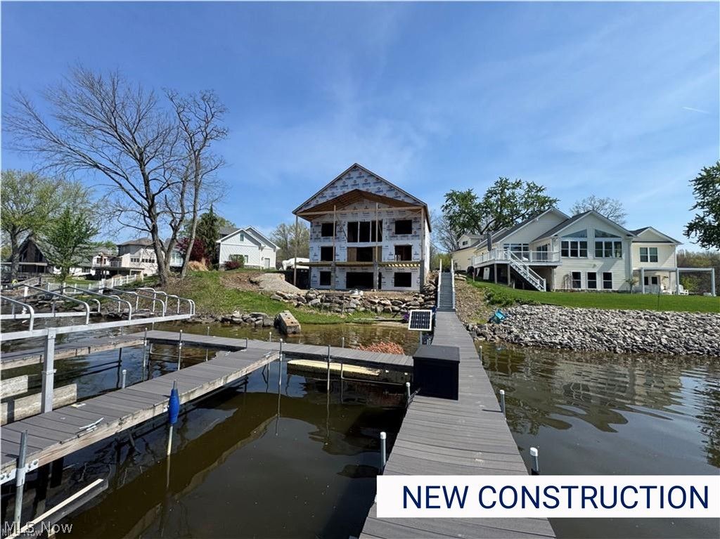 1296 NE River Road, Lake Milton, OH 44429
