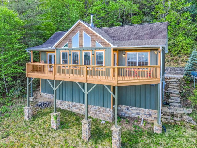 603 Pace Mountain Road, Saluda, NC 28773
