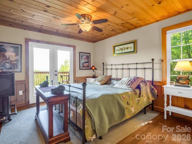 603 Pace Mountain Road, Saluda, NC 28773